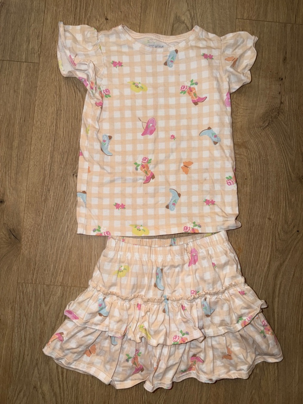 Kids Peach Cowgirl Outfit with ruffled skirt